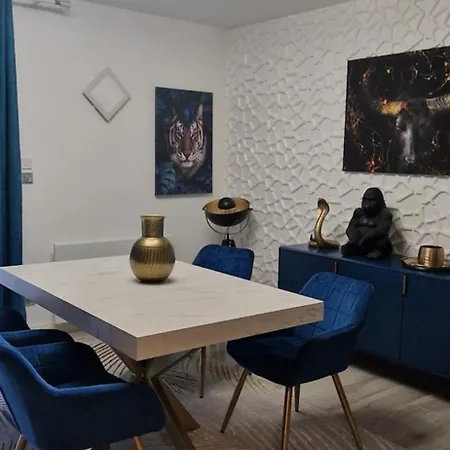 Le Peekskill Apartamento Montbron